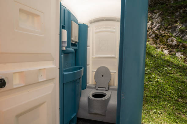 Best Portable restroom trailer rental  in Soap Lake, WA